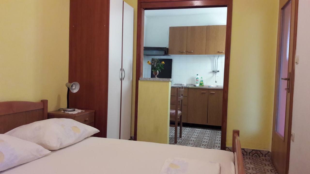 Apartmani Ante โตรกีร์ ภายนอก รูปภาพ